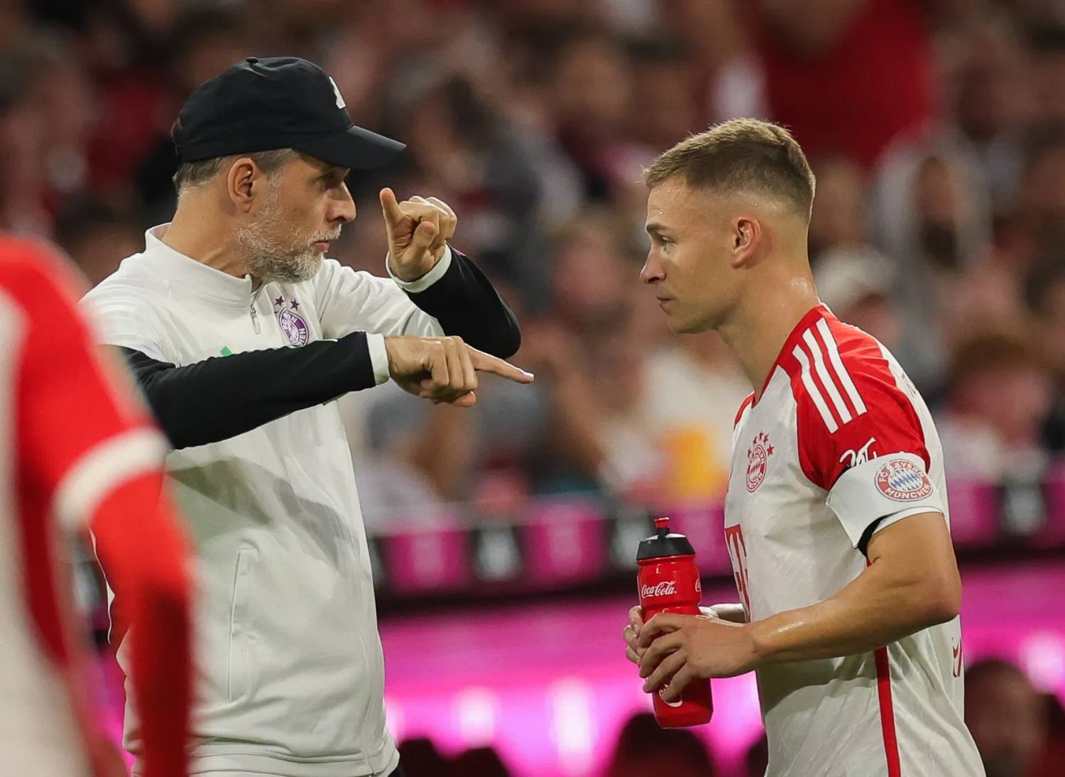 كيميتش برفقة مدرب بايرن توماس توخيل (د.ب.أ)