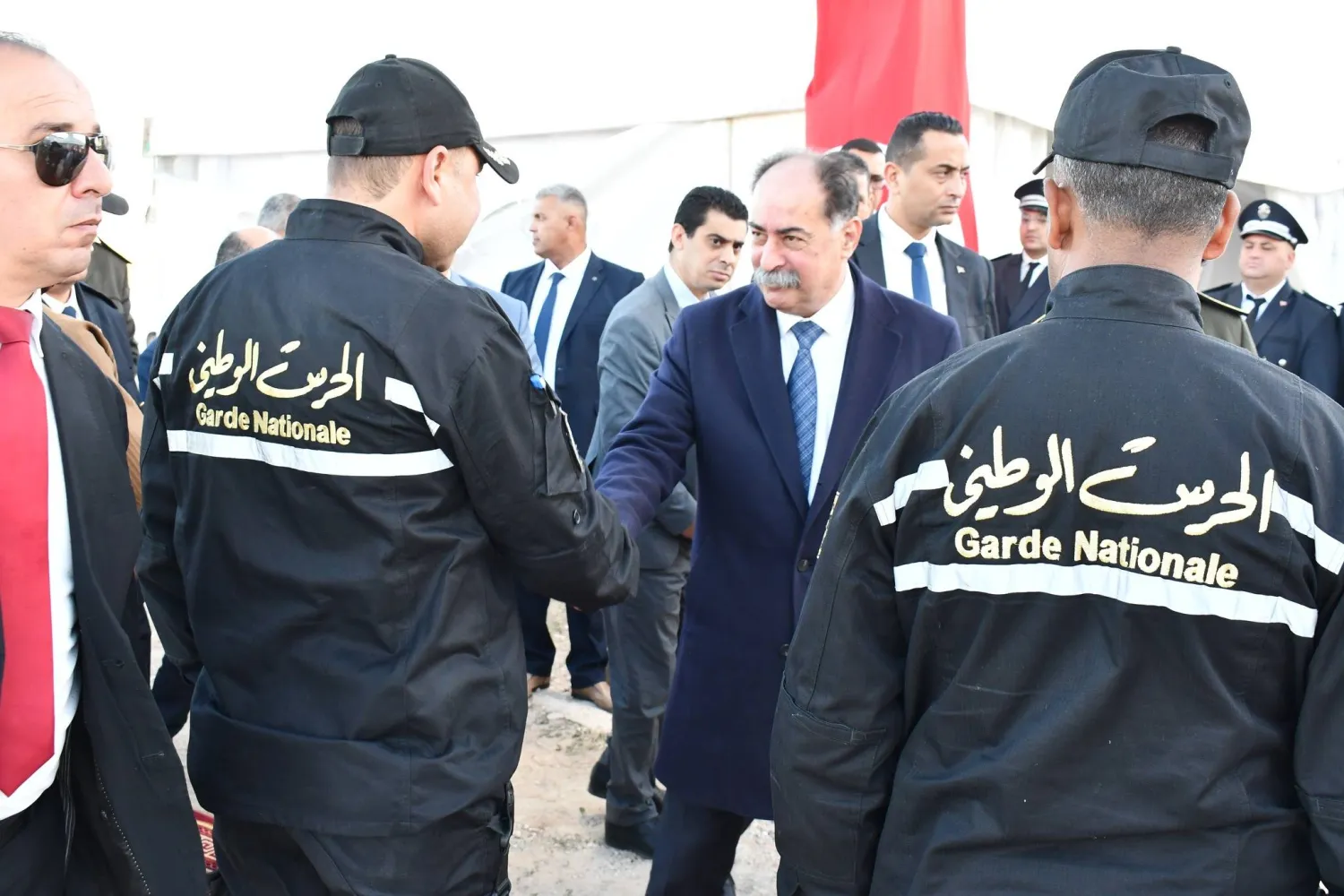 وزير الداخلية يتفقد قوات الحرس الوطني في المناطق الحدودية التونسية الجزائرية (الداخلية التونسية)