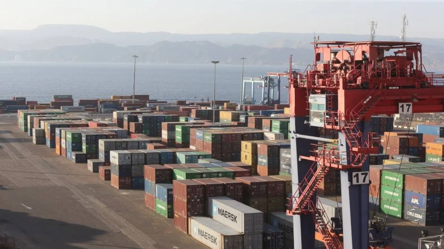 نسبة تغطية الصادرات الكلية للواردات بلغت 49 % خلال يناير 2024 (وكالة بترا)