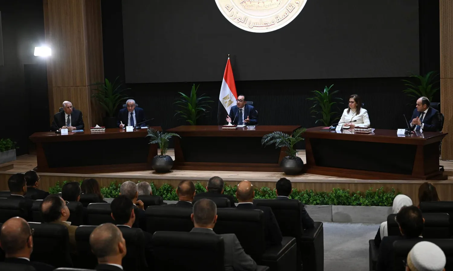 مدبولي يتعهد بـ«ضبط الأسواق في مصر خلال الأيام المقبلة» (مجلس الوزراء المصري)