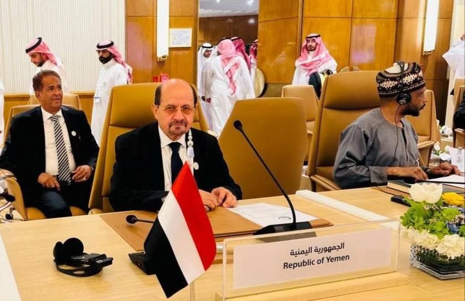 د.شايع محسن الزنداني وزير الخارجية وشؤون المغتربين اليمني الجديد (الشرق الأوسط)