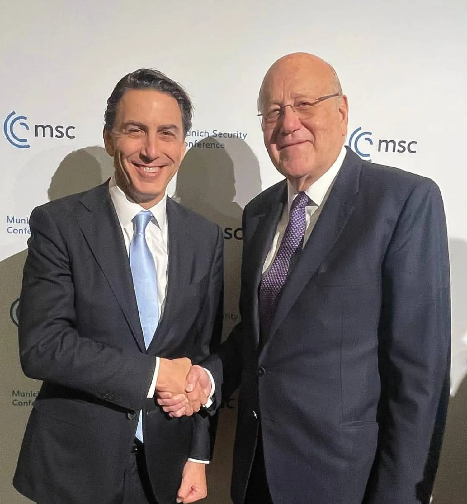 هل ينجح رئيس الحكومة نجيب ميقاتي في رهانه على الموقف الأميركي لمنع توسعة الحرب جنوباً؟ (حساب رئاسة الحكومة)