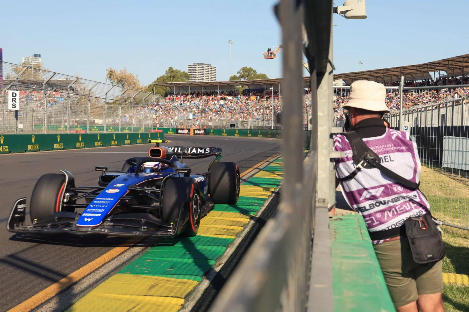 سارجنت اضطر للغياب عن السباق في ملبورن لتحطم سيارته (أ.ف.ب)