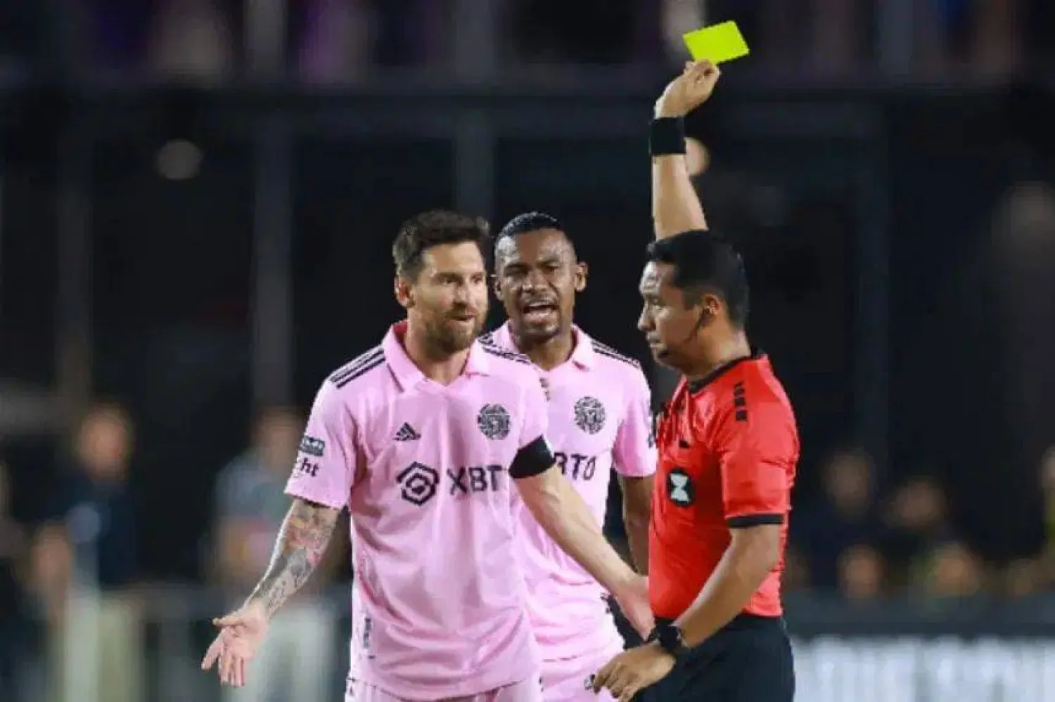 الحكم السلفادوري بارتون أدار كثيراً من المباريات الدولية (غيتي)