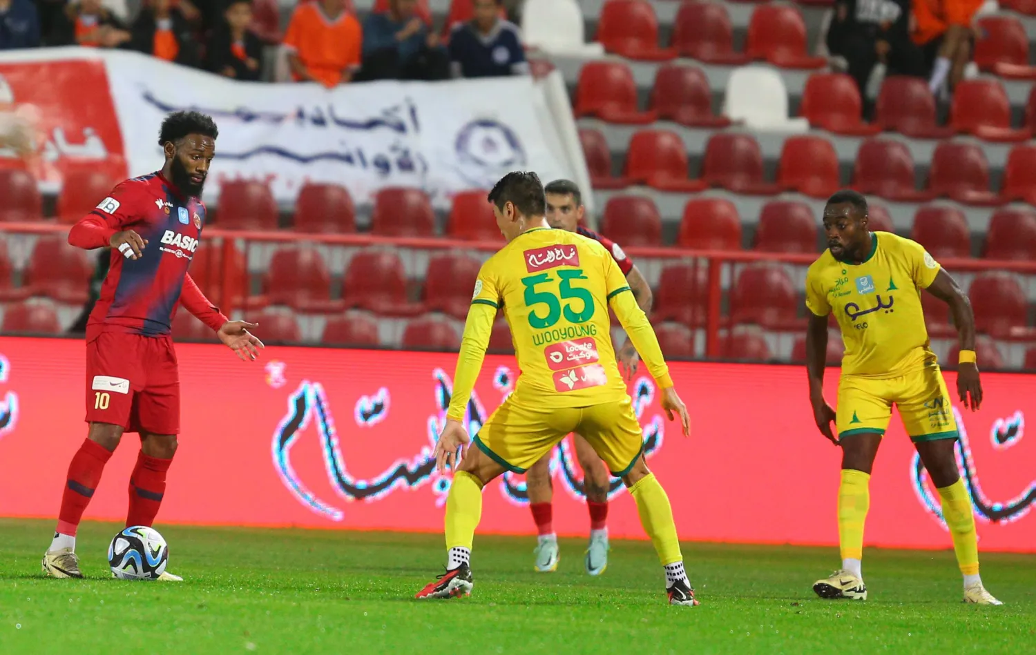 من مواجهة ضمك وضيفه الخليج التي انتهت بانتصار الأخير بنتيجة 1-0 (الدوري السعودي) 