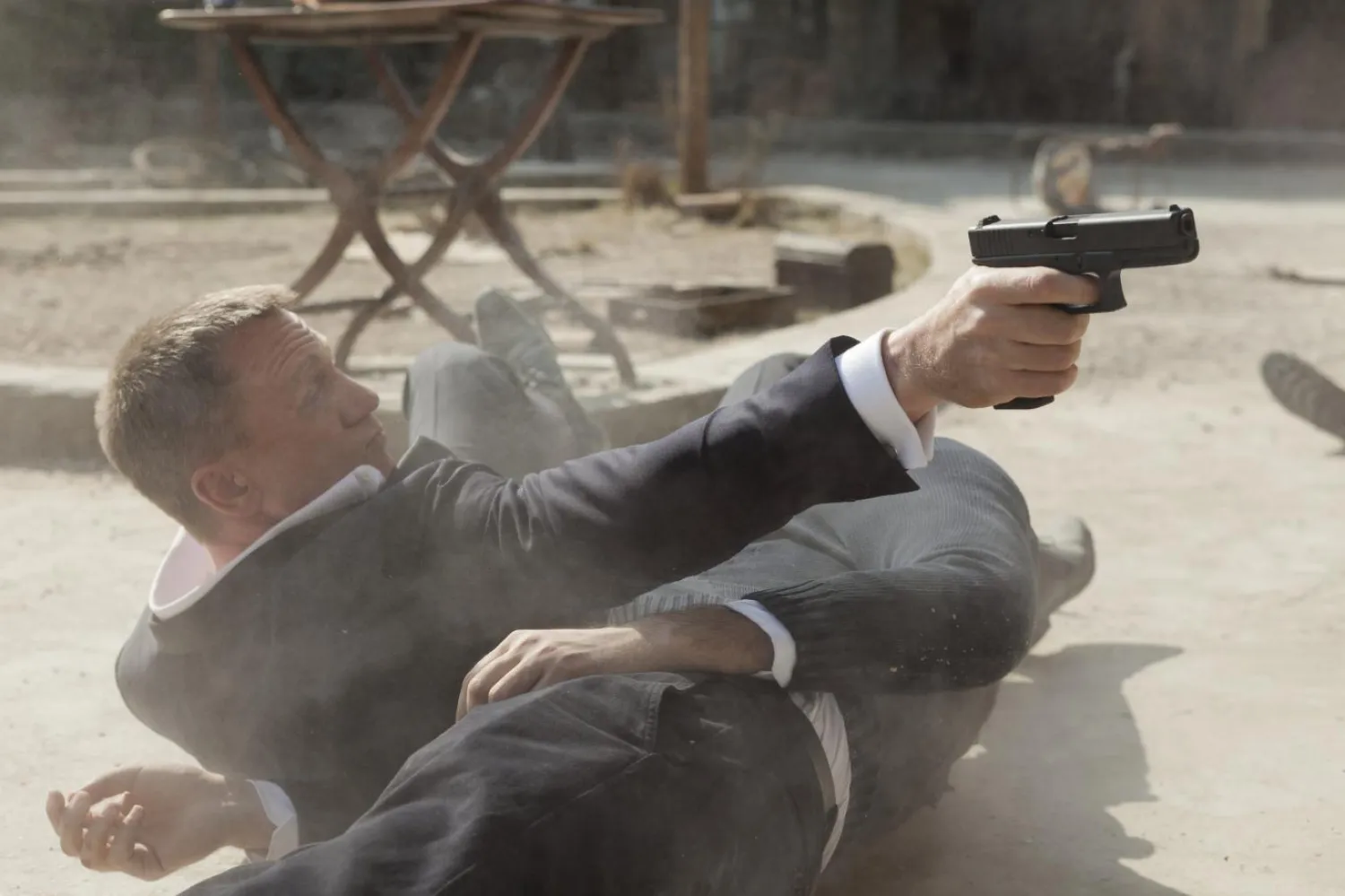 Cary Joji Fukunaga'nın yönetmenliğini üstlendiği Ölmek İçin Zaman Yok'ta Craig'e Rami Malek, Lashana Lynch, Léa Seydoux, Naomie Harris ve Ana de Armas eşlik etmişti (MGM)