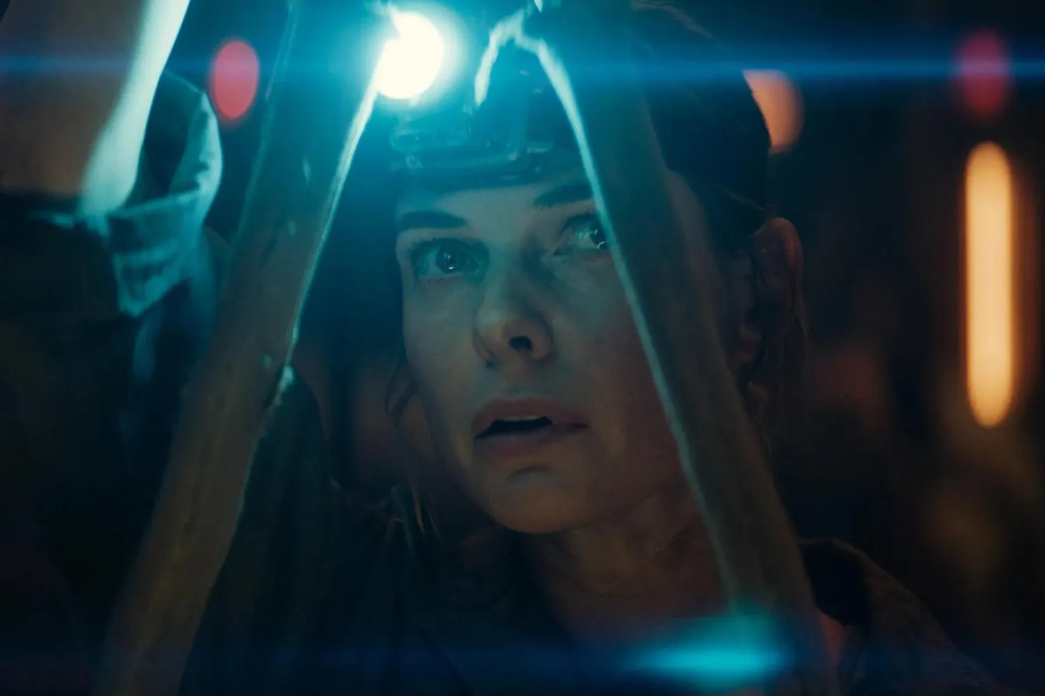 Nielsen'in verilerine göre Silo, gösterime girer girmez çok izlenenler listesinde zirveye yerleşti (Apple TV+)