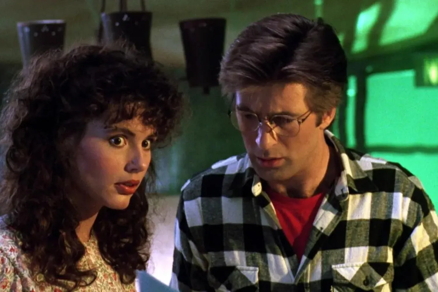 30 Mart 1988'de gösterime giren Beterböcek, 15 milyon dolarlık bütçesine karşılık 75 milyon dolar hasılat yapmıştı (Warner Bros)