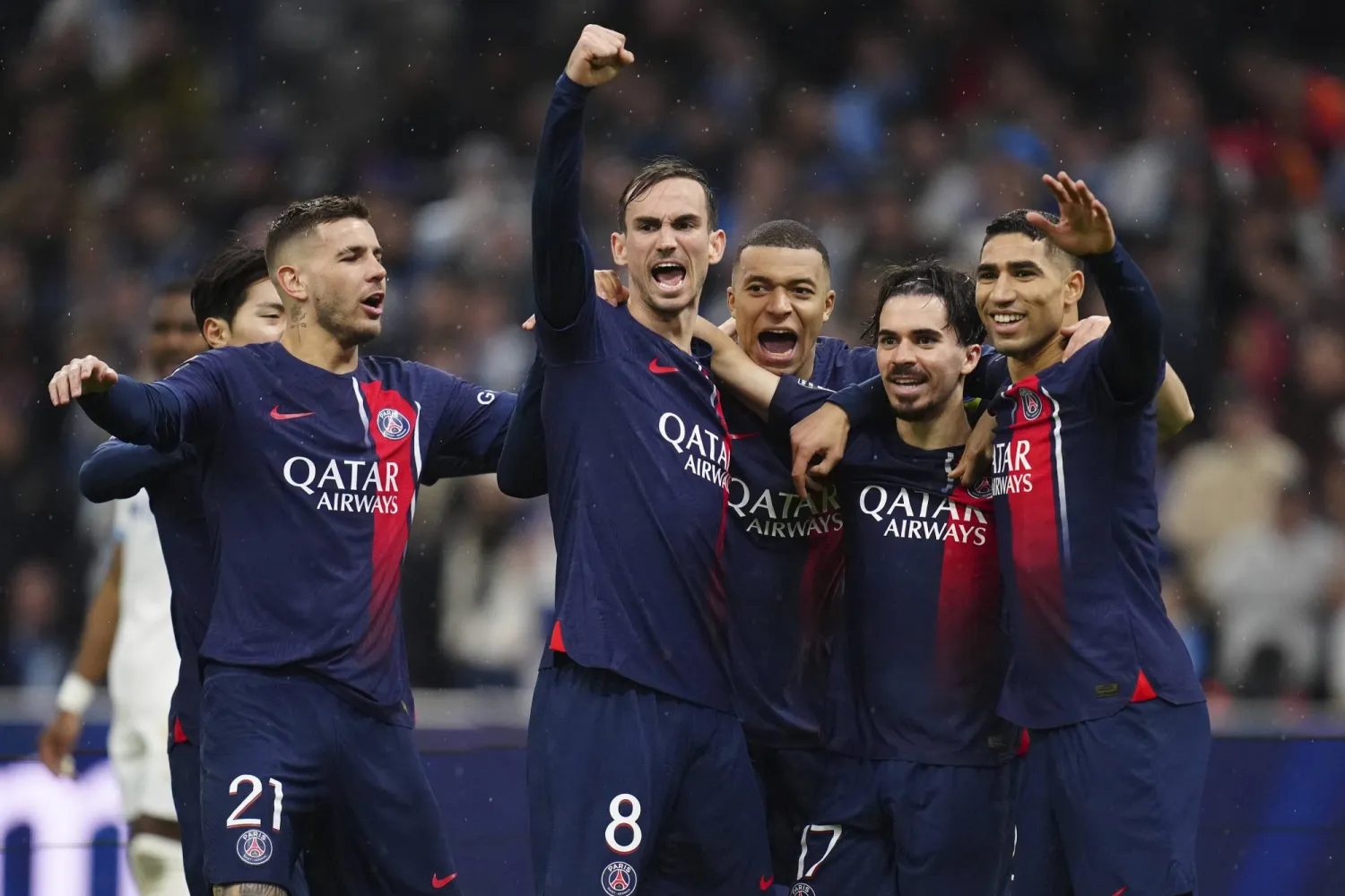 باريس سان جيرمان بـ10 لاعبين يحسم قمة الدوري الفرنسي أمام مرسيليا بالفوز 2  - صفر