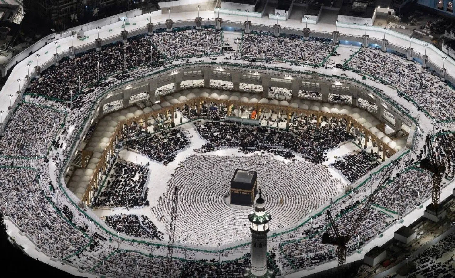 مشهد للحرم المكي في أول ليالي العشر الأواخر من شهر رمضان الكريم هذا العام (هيئة العناية بالحرمين)