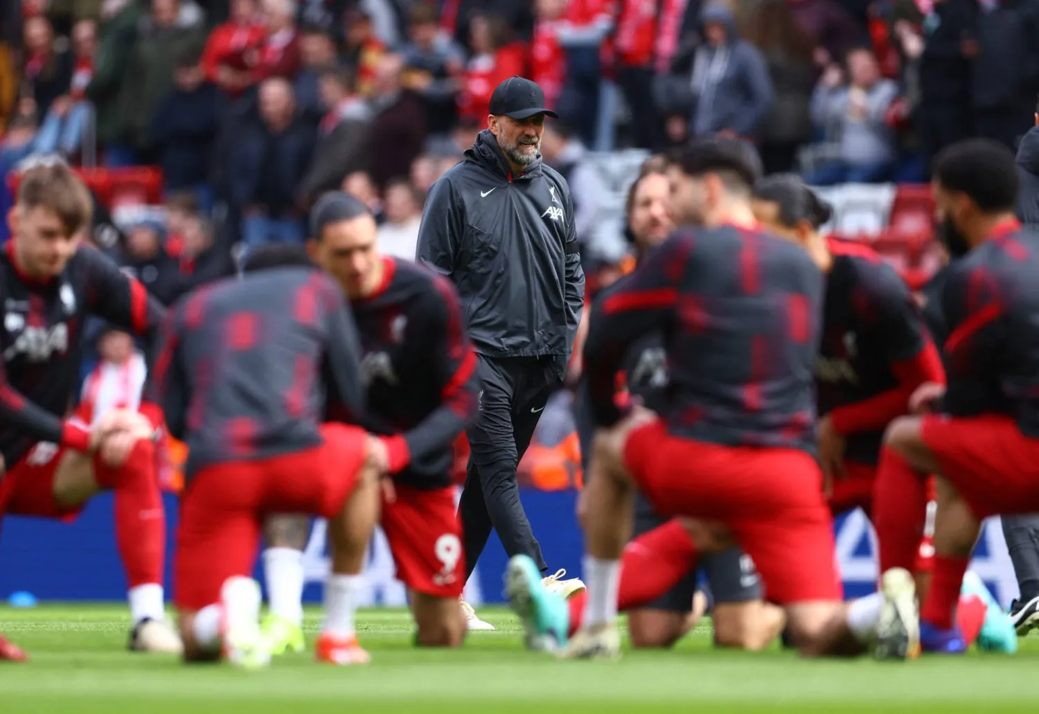 كلوب طالب بلاعبيه بالإستمتاع بما تبق من مواجهات للتغلب على ضغوطات نهاية الموسم (رويترز)