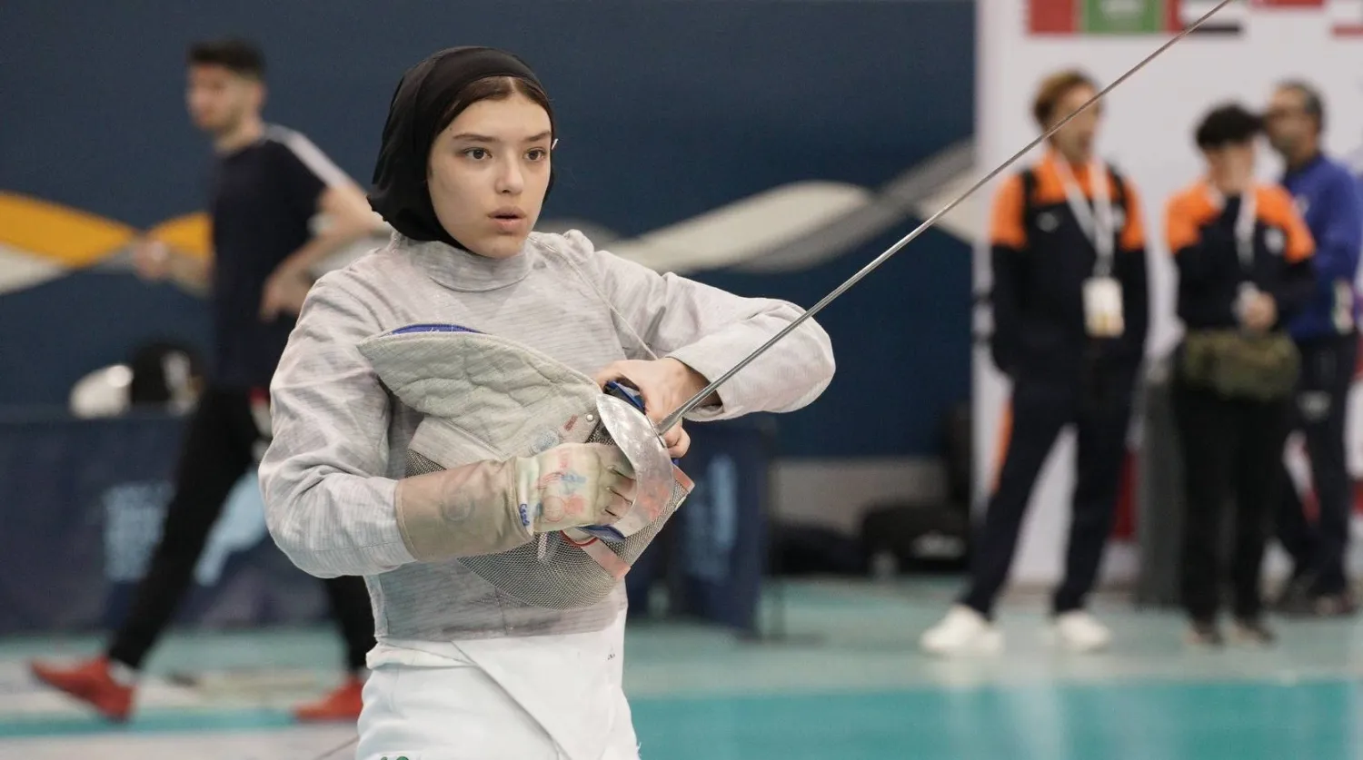 تلين القمضاني تتأهب للمشاركة في فئة سلاح السيبر (الشرق الأوسط)