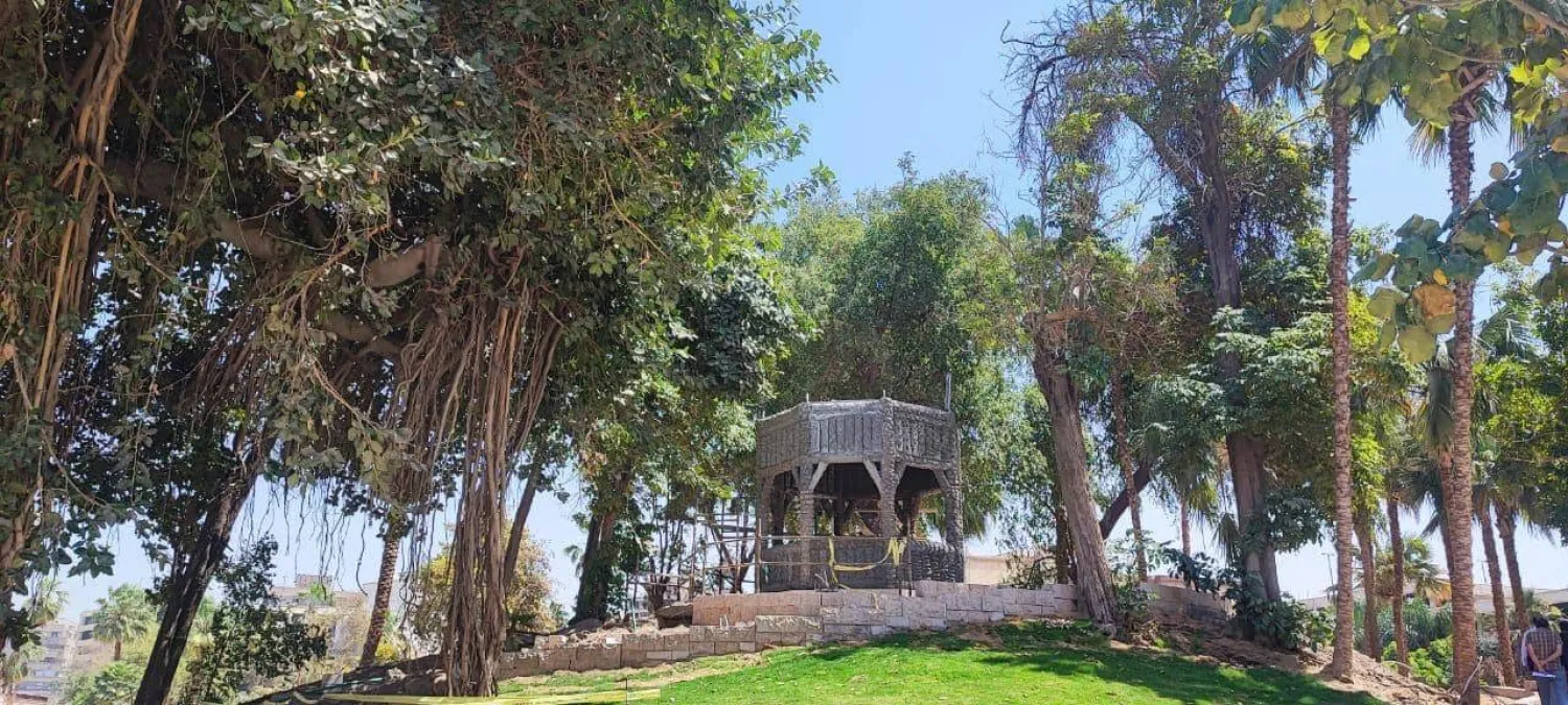 حديقة الأزبكية تضم مباني فريدة (وزارة الإسكان المصرية)