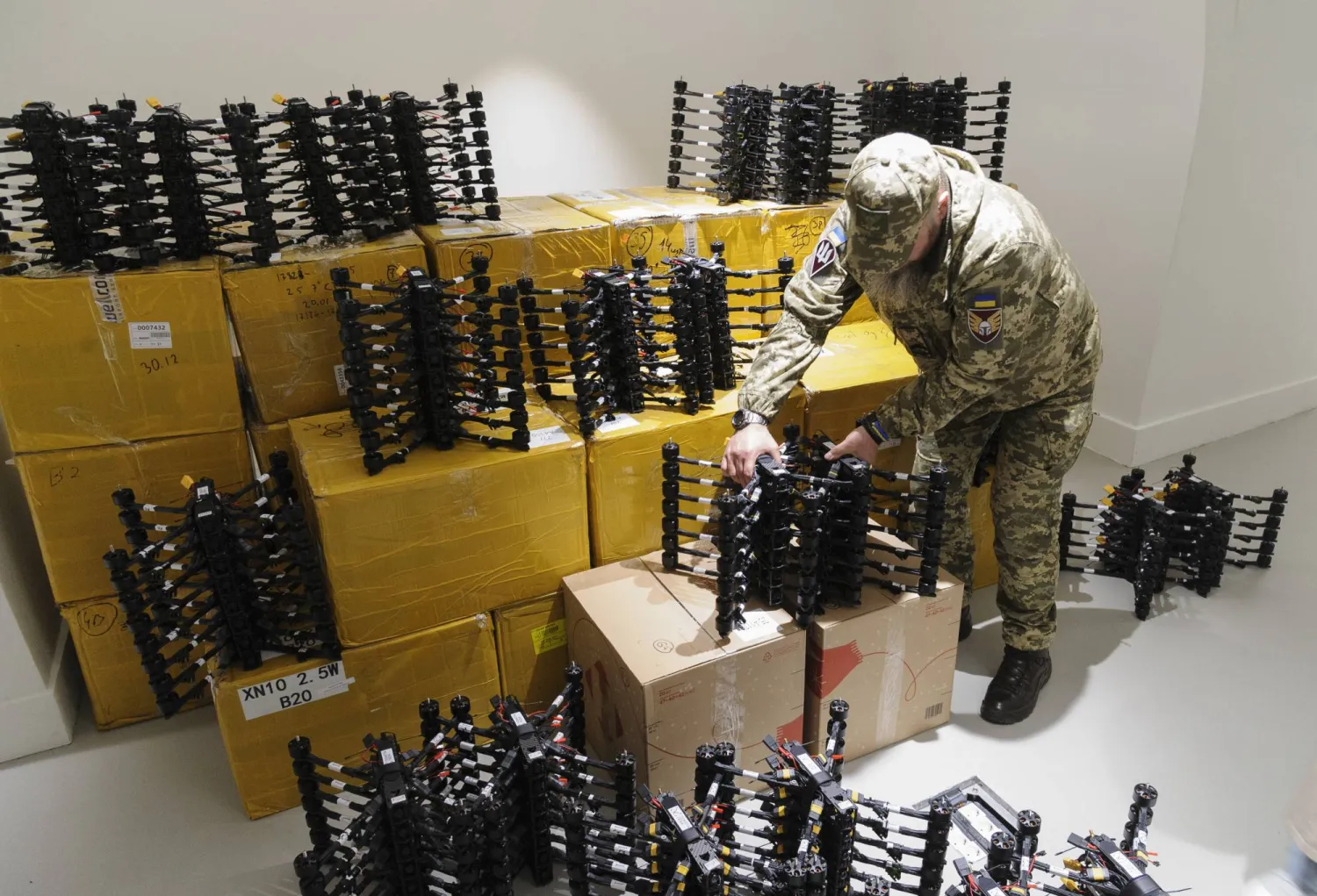 مسيرات أوكرانية قريباً من مدينة لفيف (إ.ب.أ)