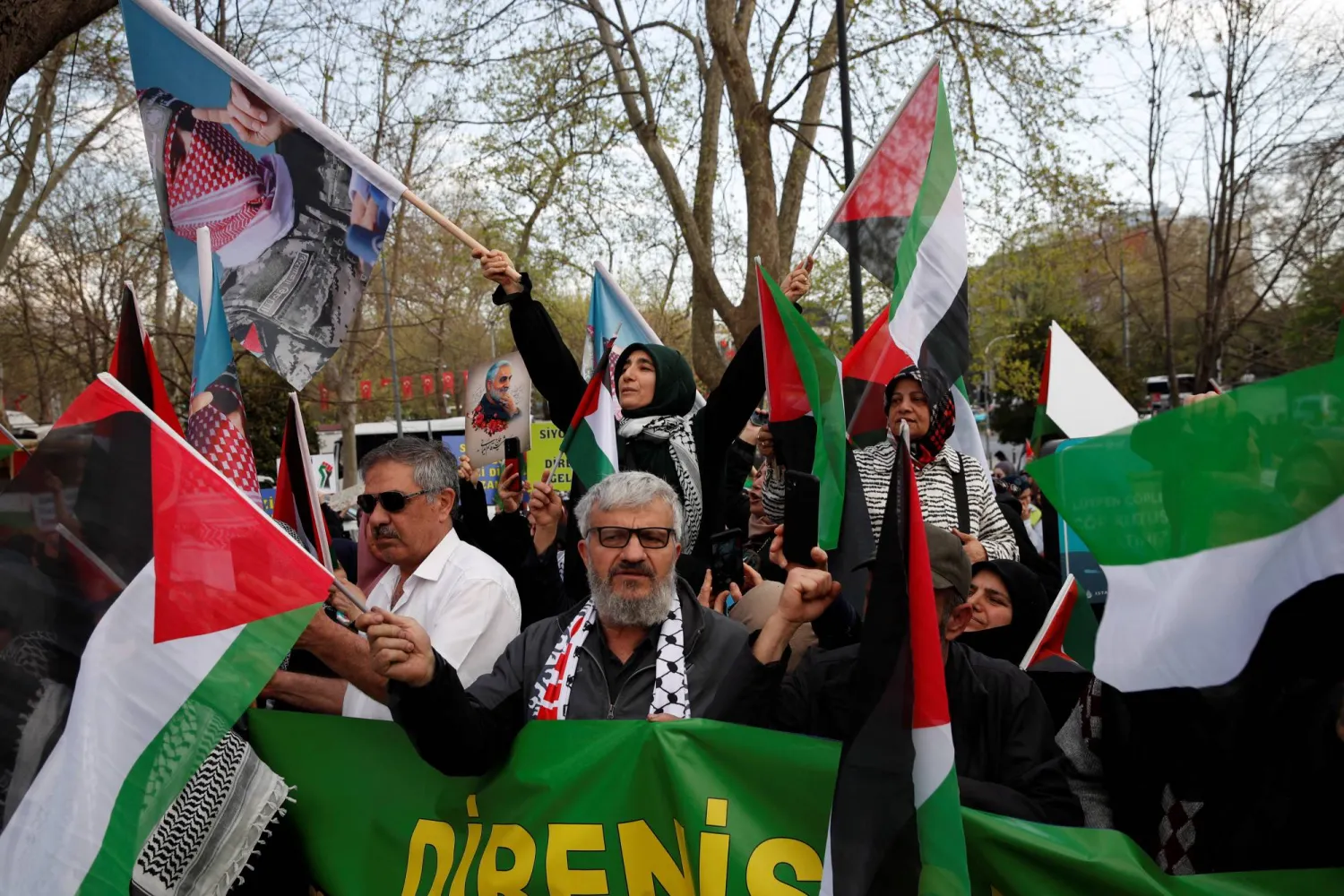 مسيرة في إسطنبول بمناسبة «يوم القدس» الجمعة (رويترز)