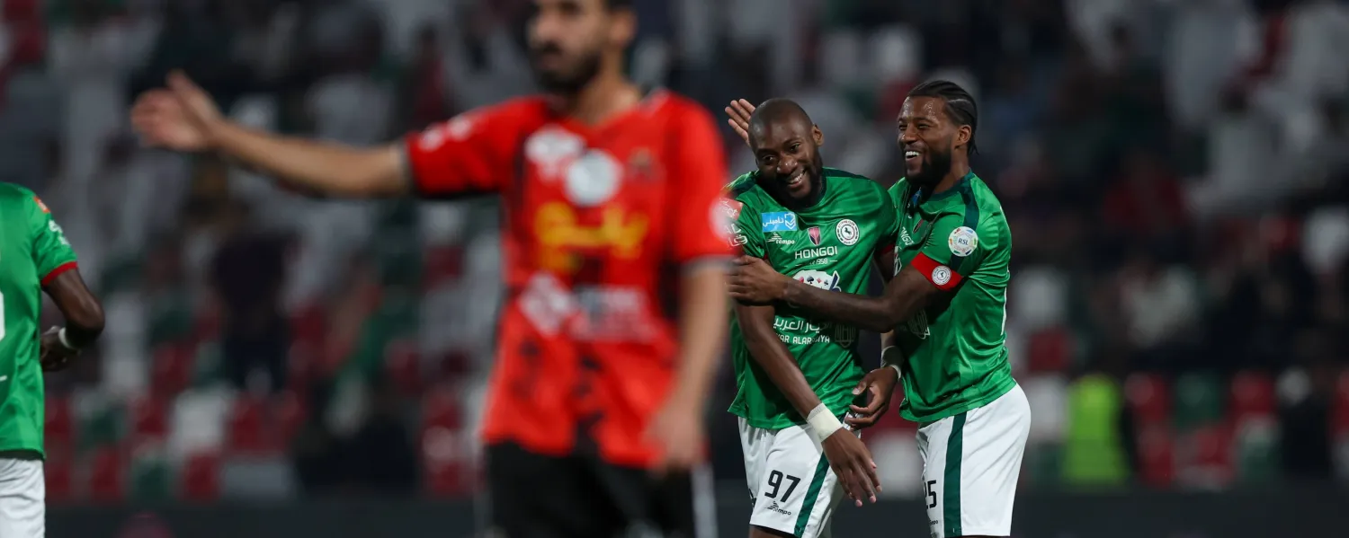 إيكامبي محتفلاً بهدفه الثمين في مرمى الرياض (تصوير: عيسى الدبيسي)