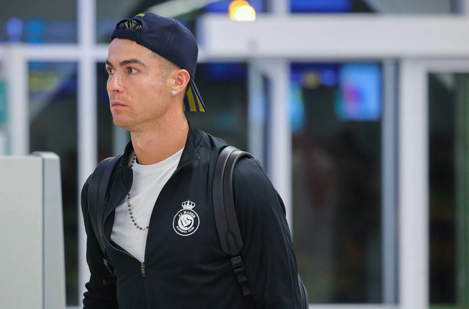 رونالدو في مطار البطين بأبو ظبي (نادي النصر)