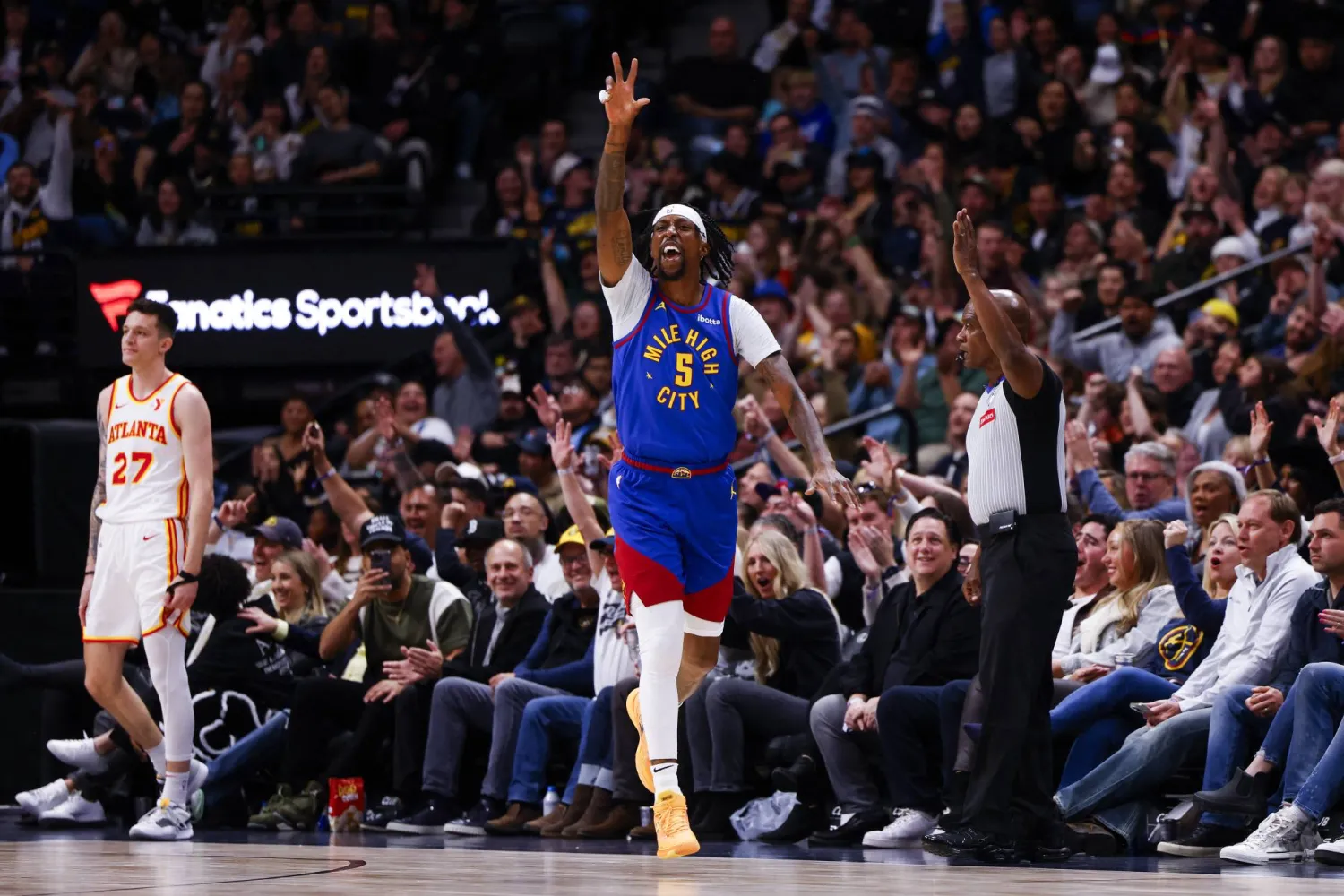 دنفر ناغتس... انفرد حامل اللقب بصدارة المنطقة الغربية (رويترز)