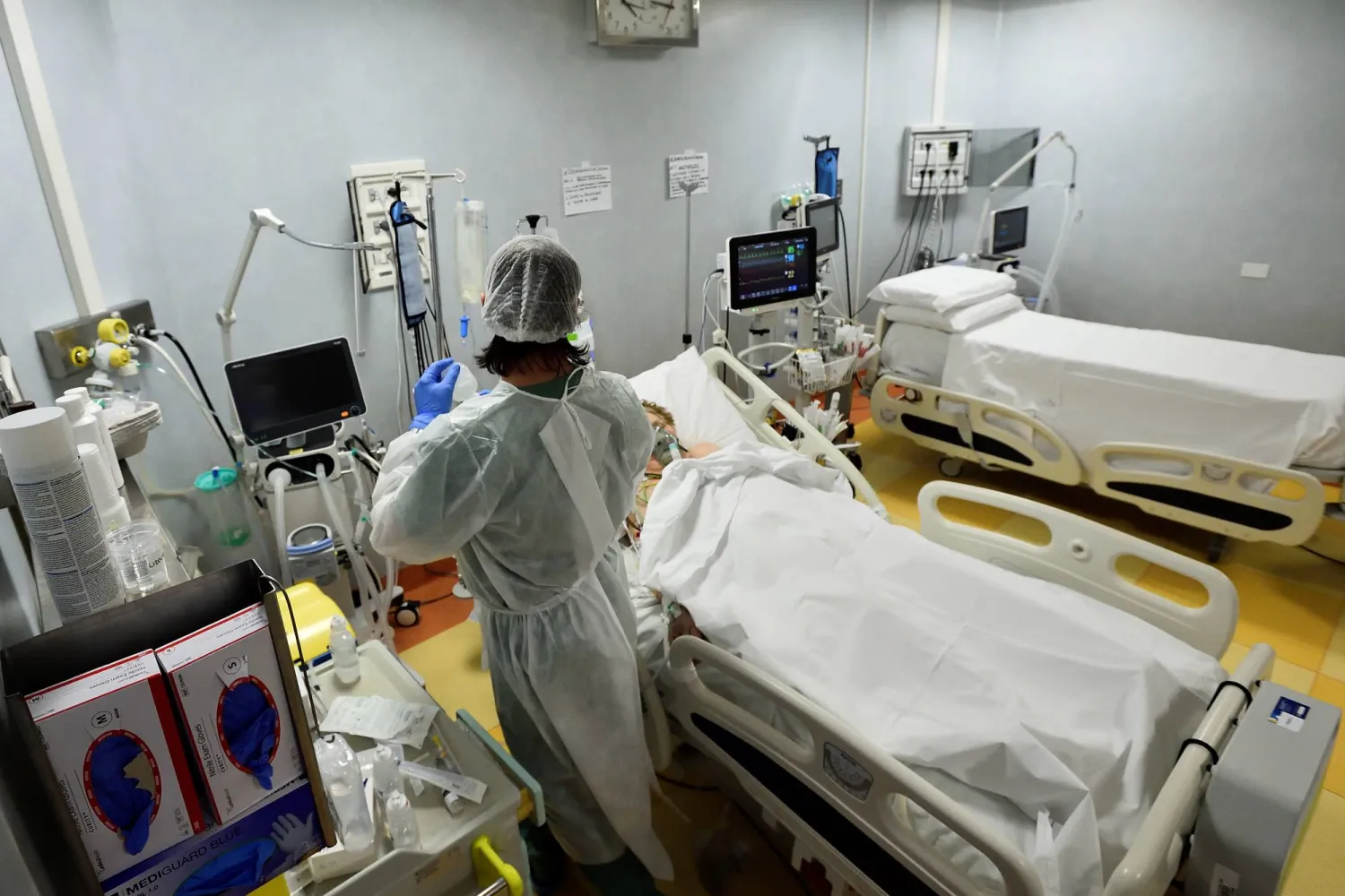 أطباء يكشفون عن الحاسّة الأولى التي يفقدها الإنسان قبل وفاته