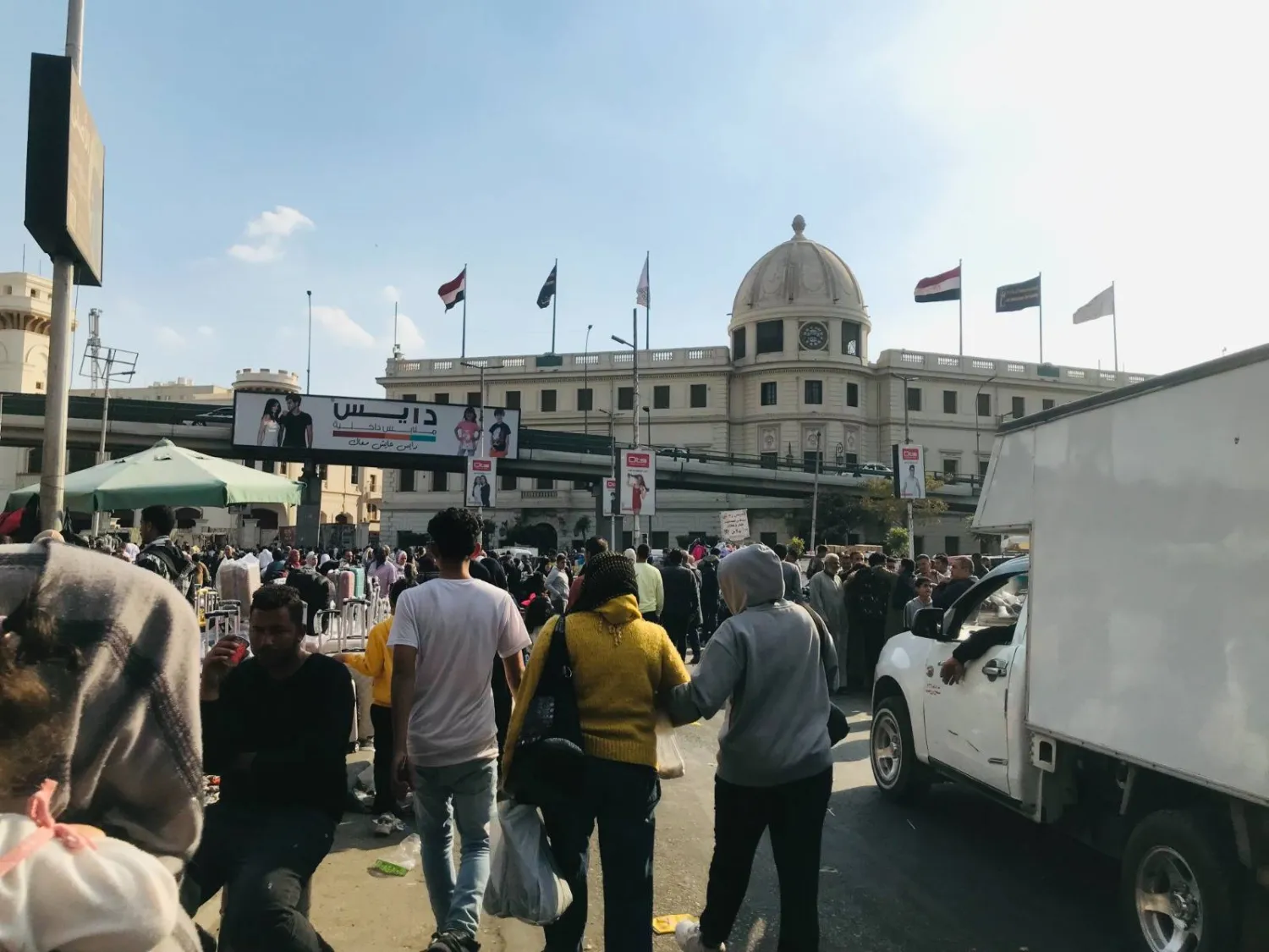 مصريون واجهوا غلاء الأسعار بتقليل كميات الشراء (الشرق الأوسط)