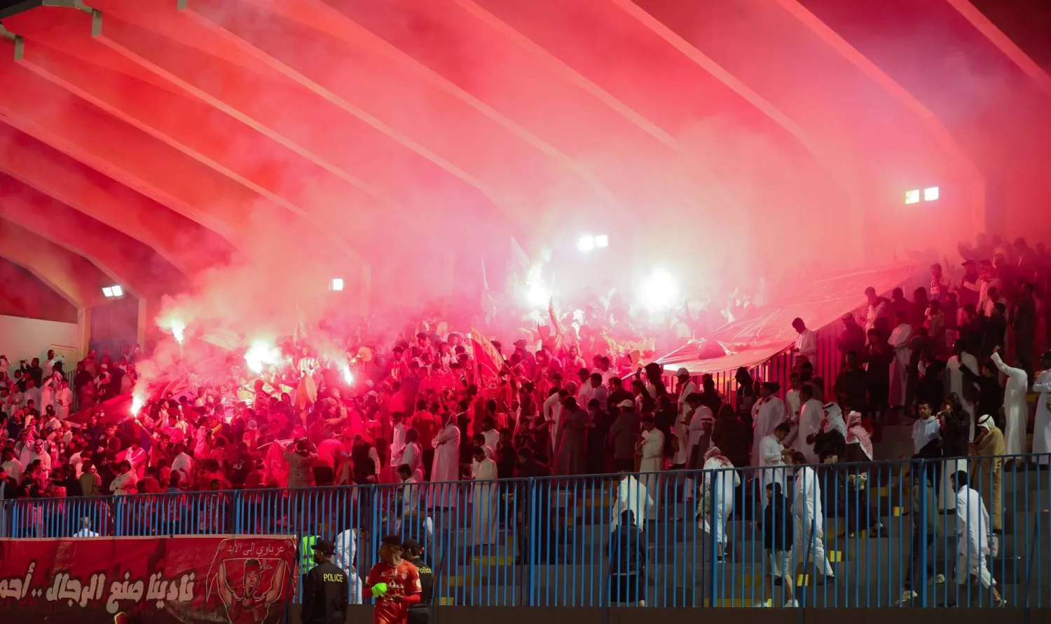 المنصور ناشد جماهير العربي بالوقوف خلف ناديها في مرحلة الحسم (نادي العربي)