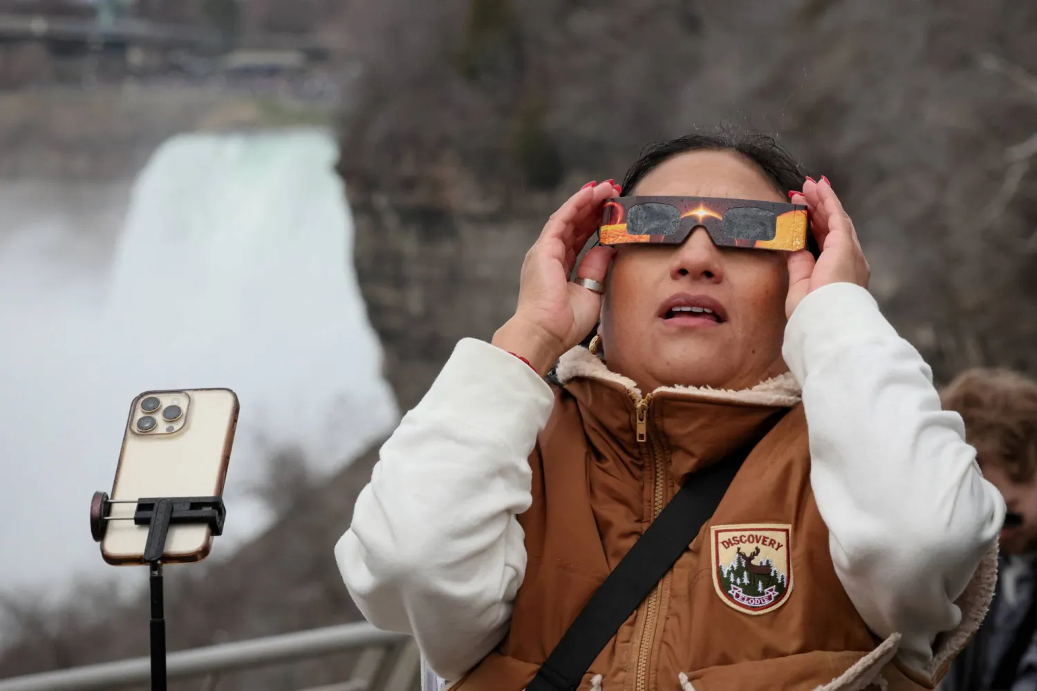 يعيش نحو 32 مليون شخص في الولايات المتحدة ضمن مسار الكسوف الكلي (رويترز)