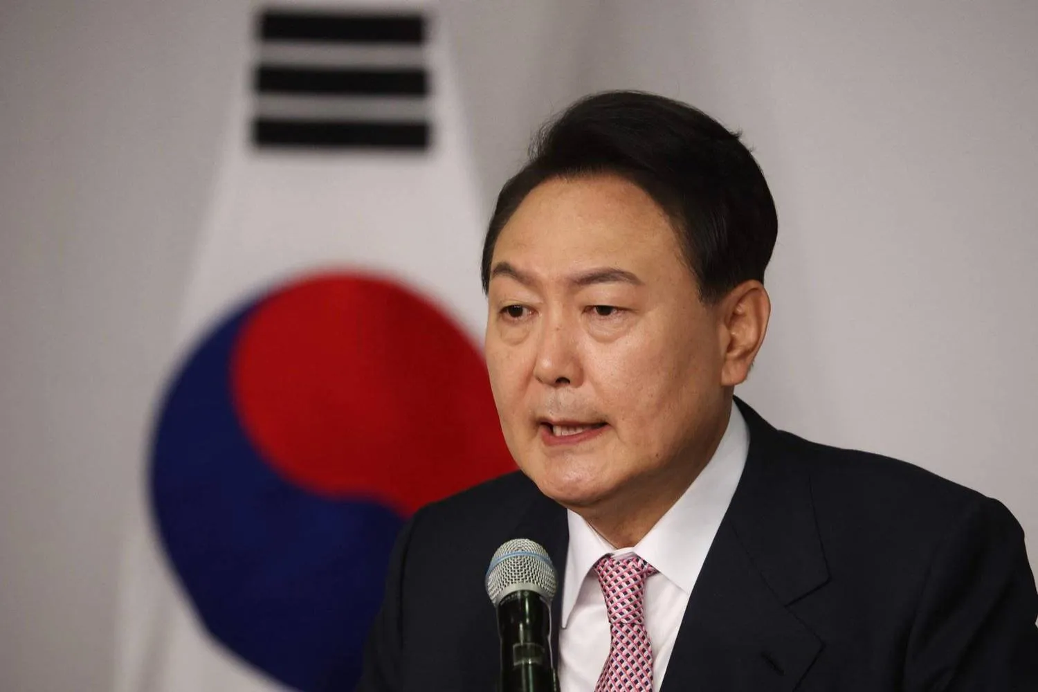 South Korea's President-elect Yoon Suk-yeol speaks during a news conference at the National Assembly in Seoul on March 10, the morning after his victory in the country's presidential election. AFP-JIJI
