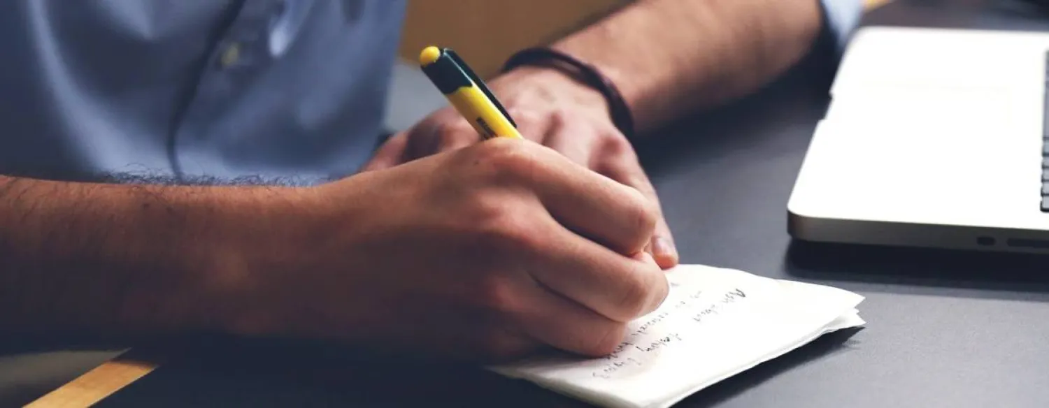 البستنة تعني إدارة حديقتك وصيانتها (أ.ف.ب)