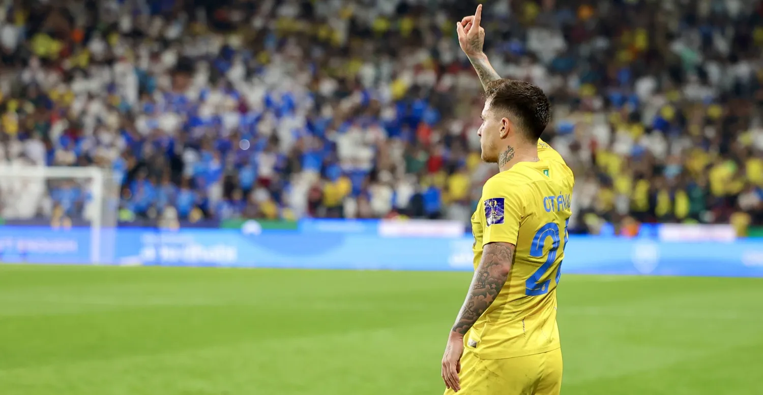 أوتافيو خلال مشاركته في مباراة الهلال الأخيرة (تصوير: عبد العزيز النومان)