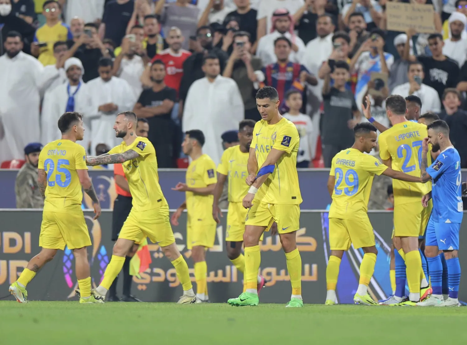 رونالدو يحمل على عاتقه وحيدا مهمة قيادة النصر إلى منصات التتويج (تصوير: عبدالعزيز النومان)