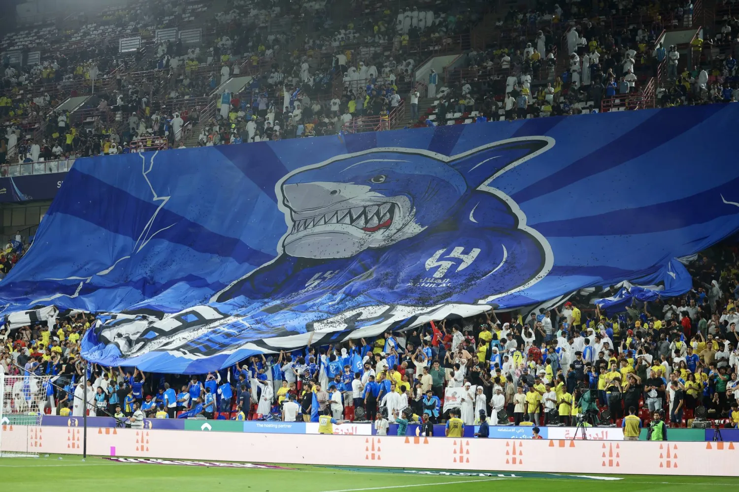 جماهير الهلال سجلت حضورا قويا في مباراة فريقها أمام النصر (تصوير: عبدالعزيز النومان)