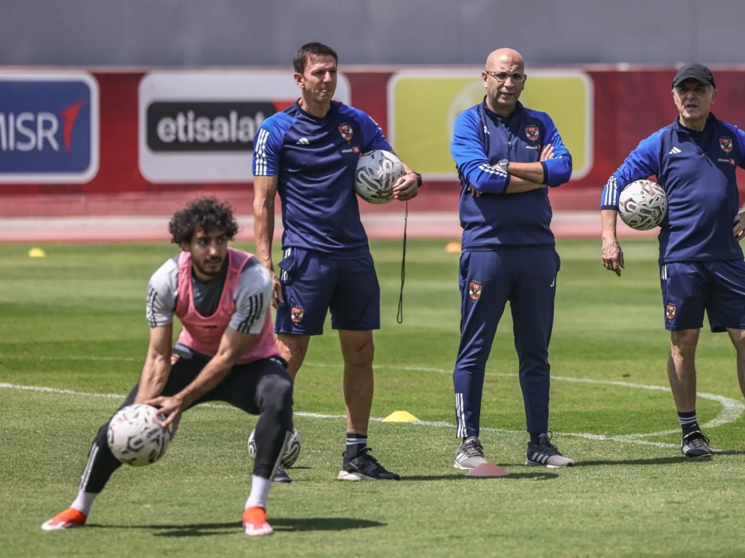 مارسيل كولر مدرب الأهلي يشرف على مران الفريق (النادي الأهلي)
