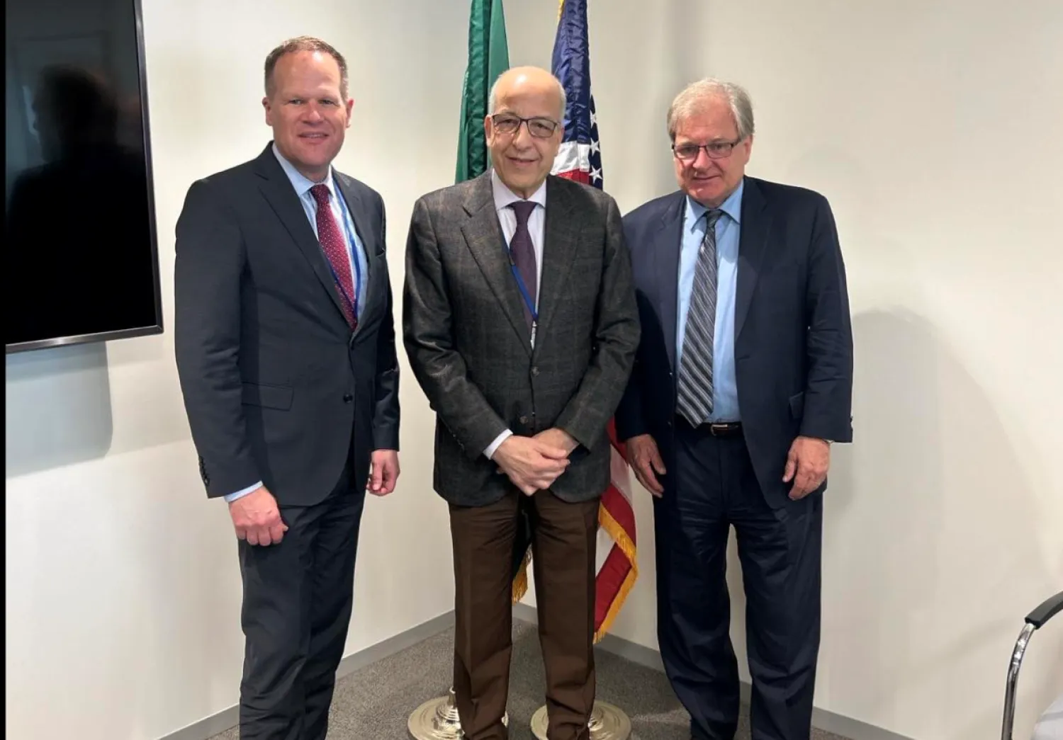 محافظ المصرف المركزي خلال اجتماعاته مع مسؤولين أميركيين (المصرف المركزي)