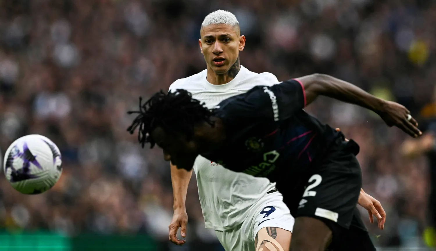 ريتشارليسون جاهز لمواجهة آرسنال (أ.ف.ب)