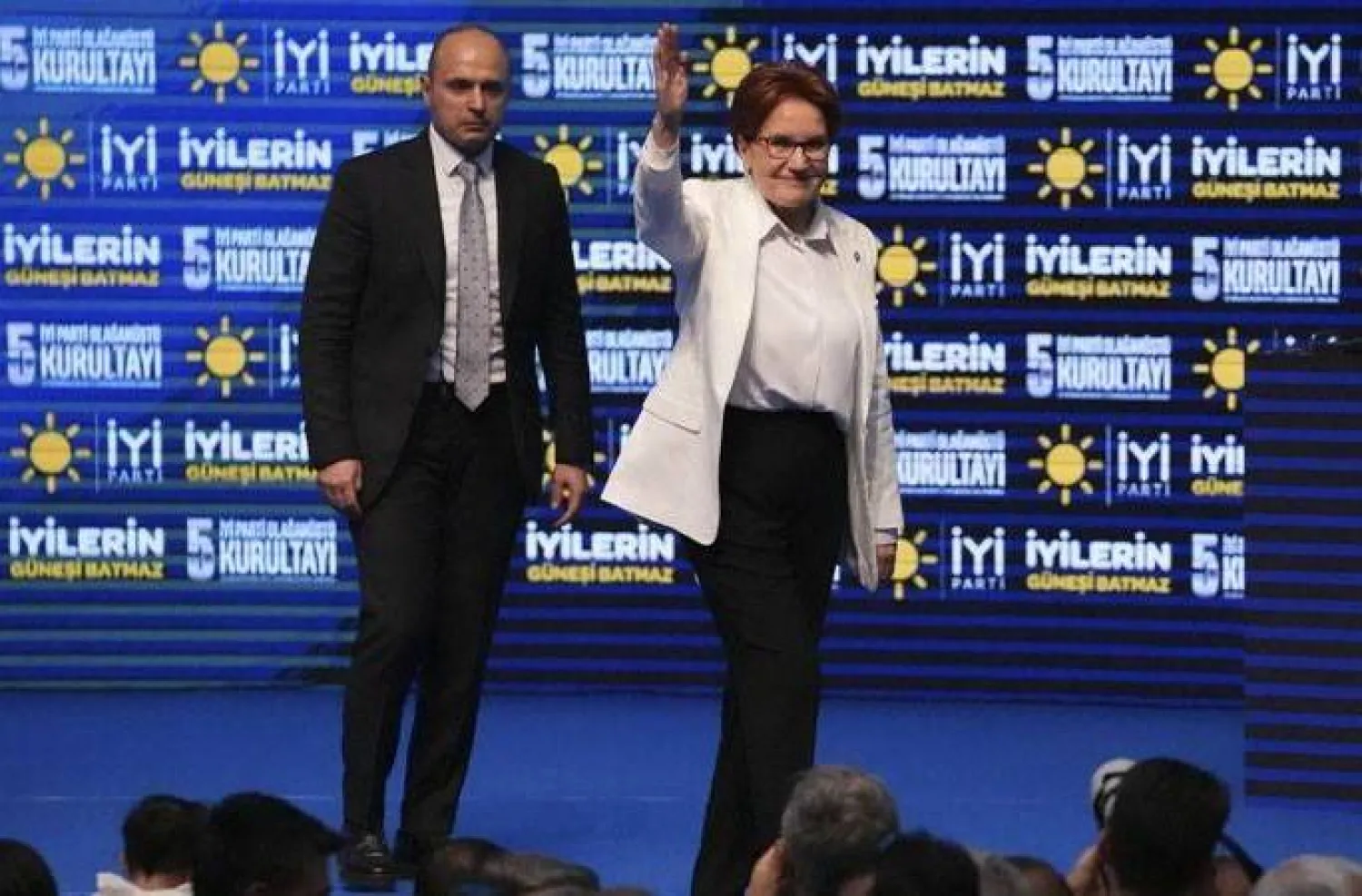 أكشنار ودعت السياسة خلال المؤتمر العام الاستثنائي لـ«حزب الجيد» في أنقرة السبت