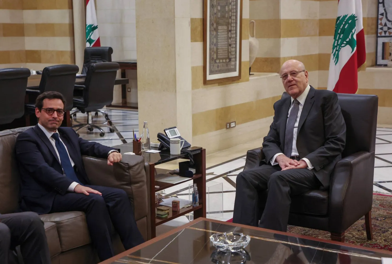 ميقاتي خلال لقائه سيجورنيه في بيروت الأحد (رويترز)