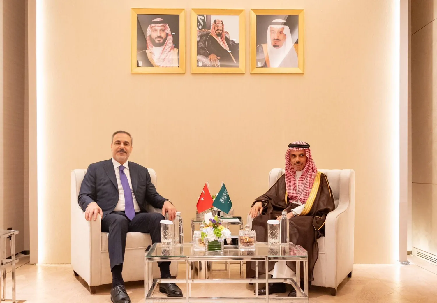 وزير الخارجية السعودي خلال لقائه نظيره التركي في الرياض (واس)