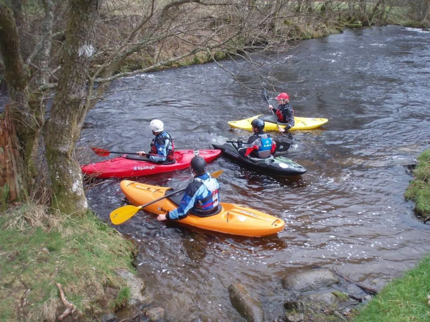 متسابقو التجديف في القوارب حذروا من المياه عالية البكتيريا (إكس)