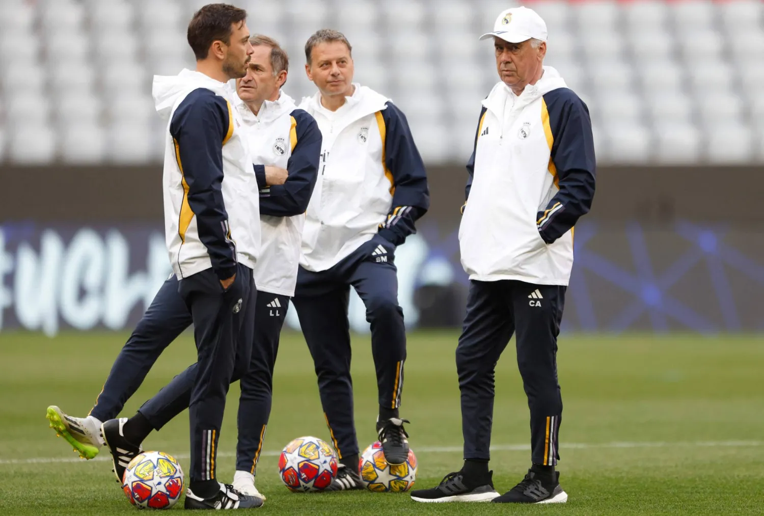 أنشيلوتي في آخر تدريب للفريق في ميونيخ قبل مواجهة بايرن (أ.ف.ب)