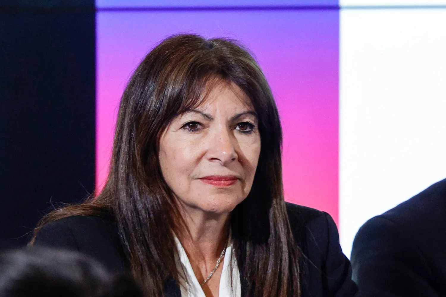 آن إيدالغو رئيسة بلدية باريس (أ.ف.ب)