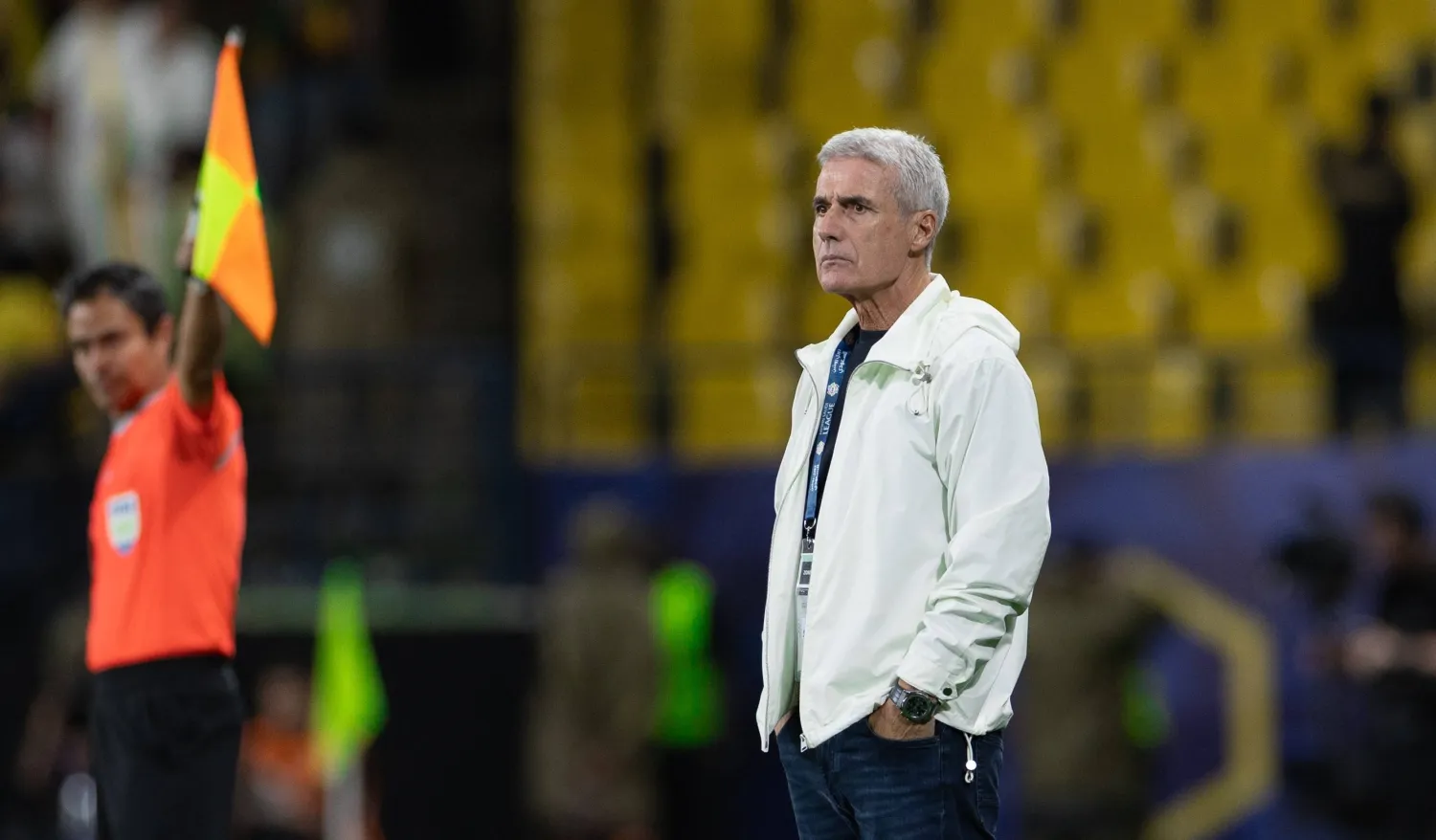 كاسترو المدير الفني لفريق النصر (الشرق الأوسط) 