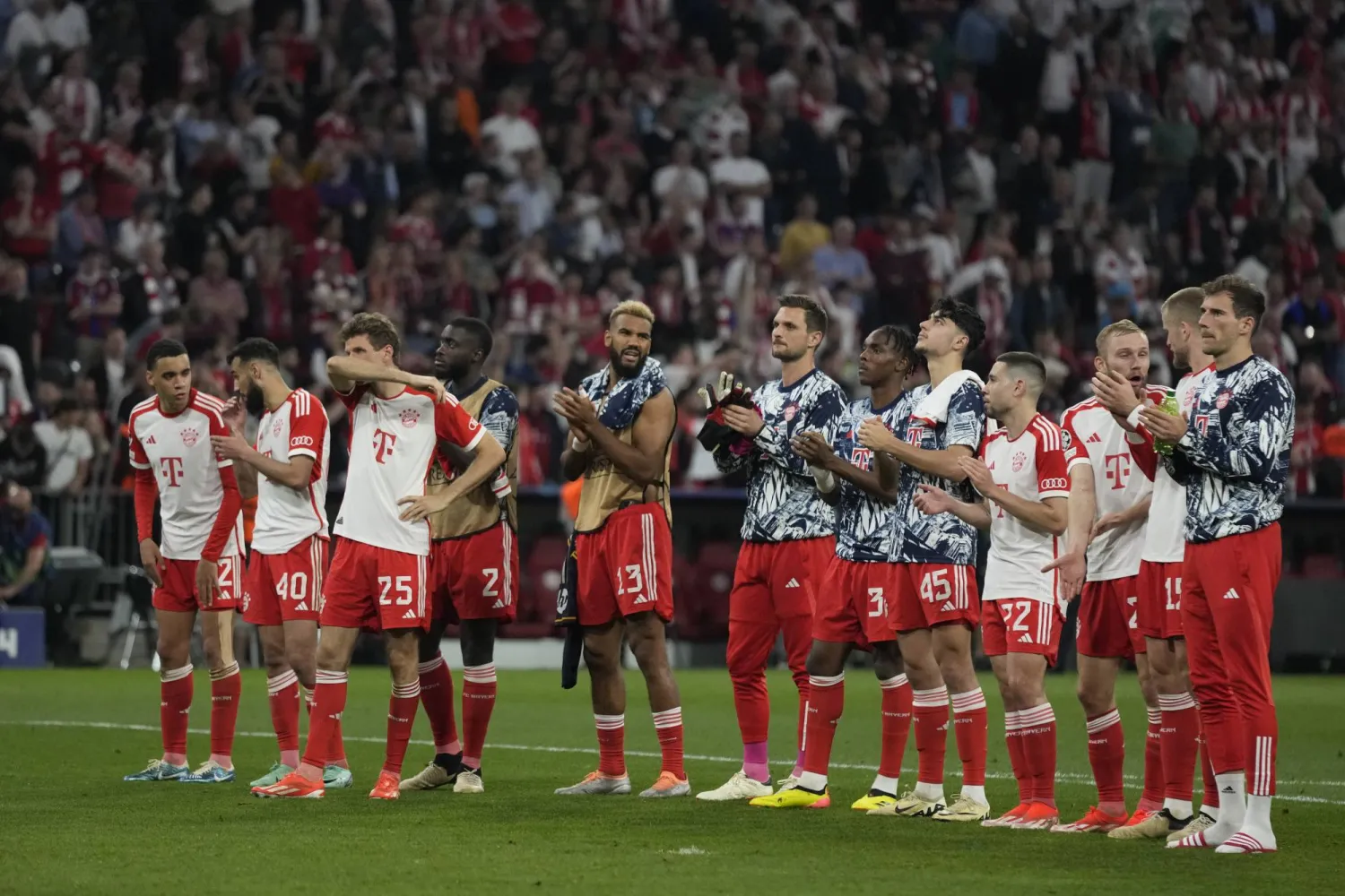 وصافة الدوري الالماني اصبحت هدفا لبايرن ميونيخ ومدربه توخيل (أ.ب)