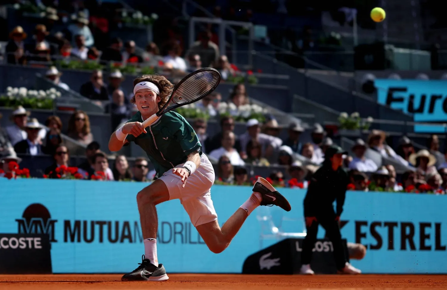 أندريه روبليف يتأهل لنهائي مدريد (أ.ف.ب)