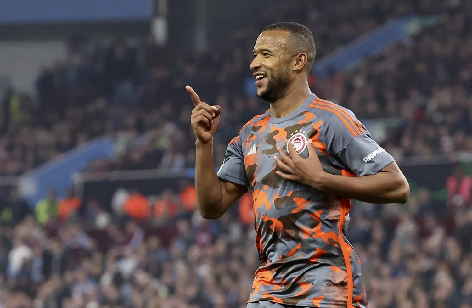 أيوب الكعبي يتألق مع أولمبياكوس في دوري المؤتمر (إ.ب.أ)