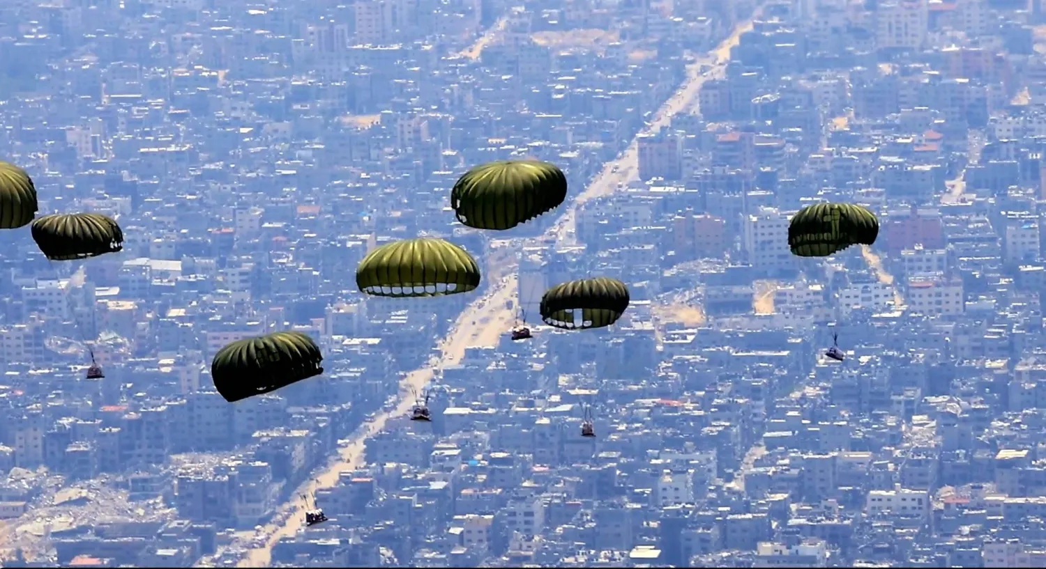 المساعدات الإنسانية في طريقها إلى الفلسطينيين (المتحدث العسكري المصري)