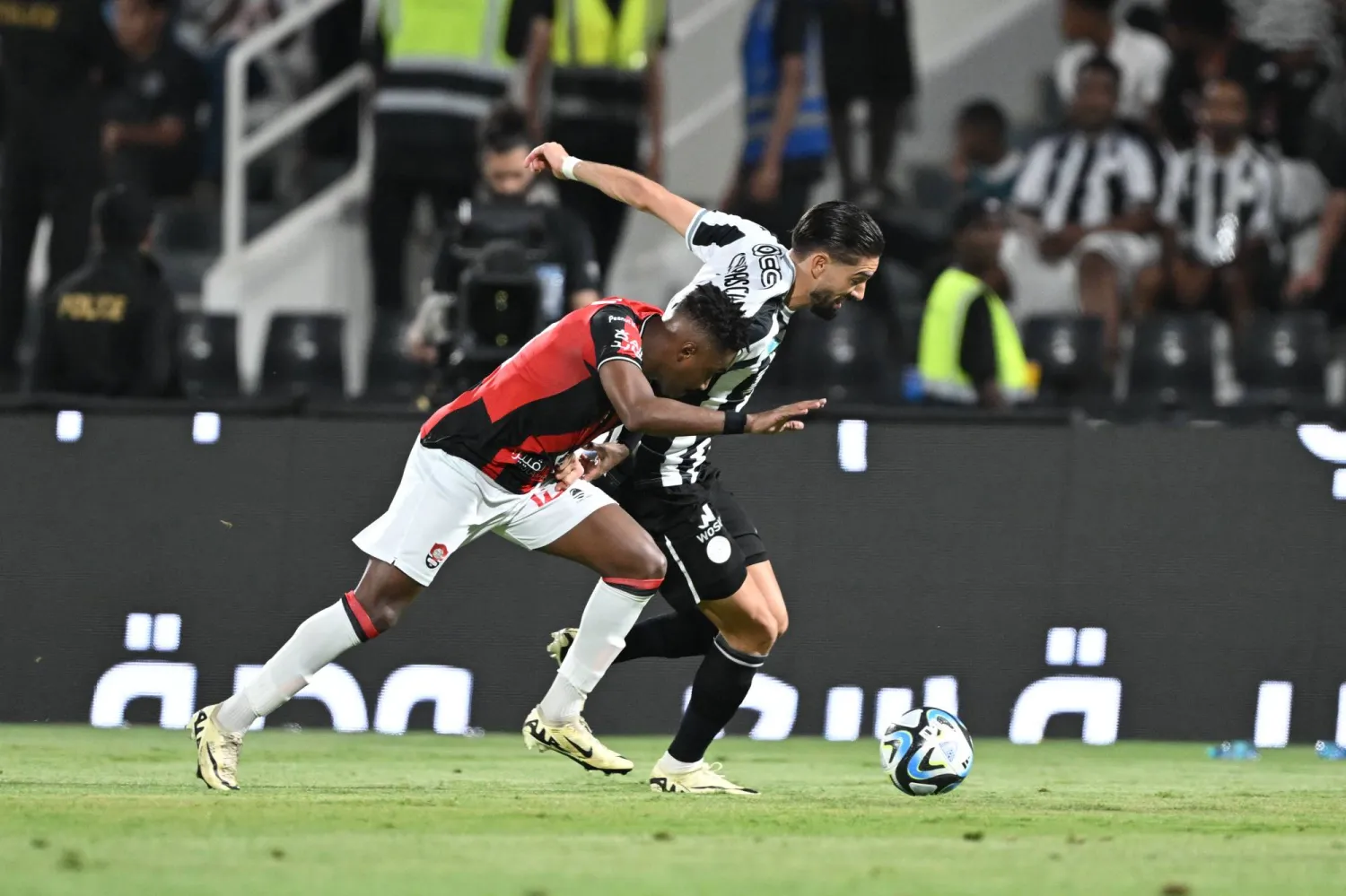 كاراسكو سجل الهدف الثاني للشباب (تصوير: عبد الرحمن السالم)