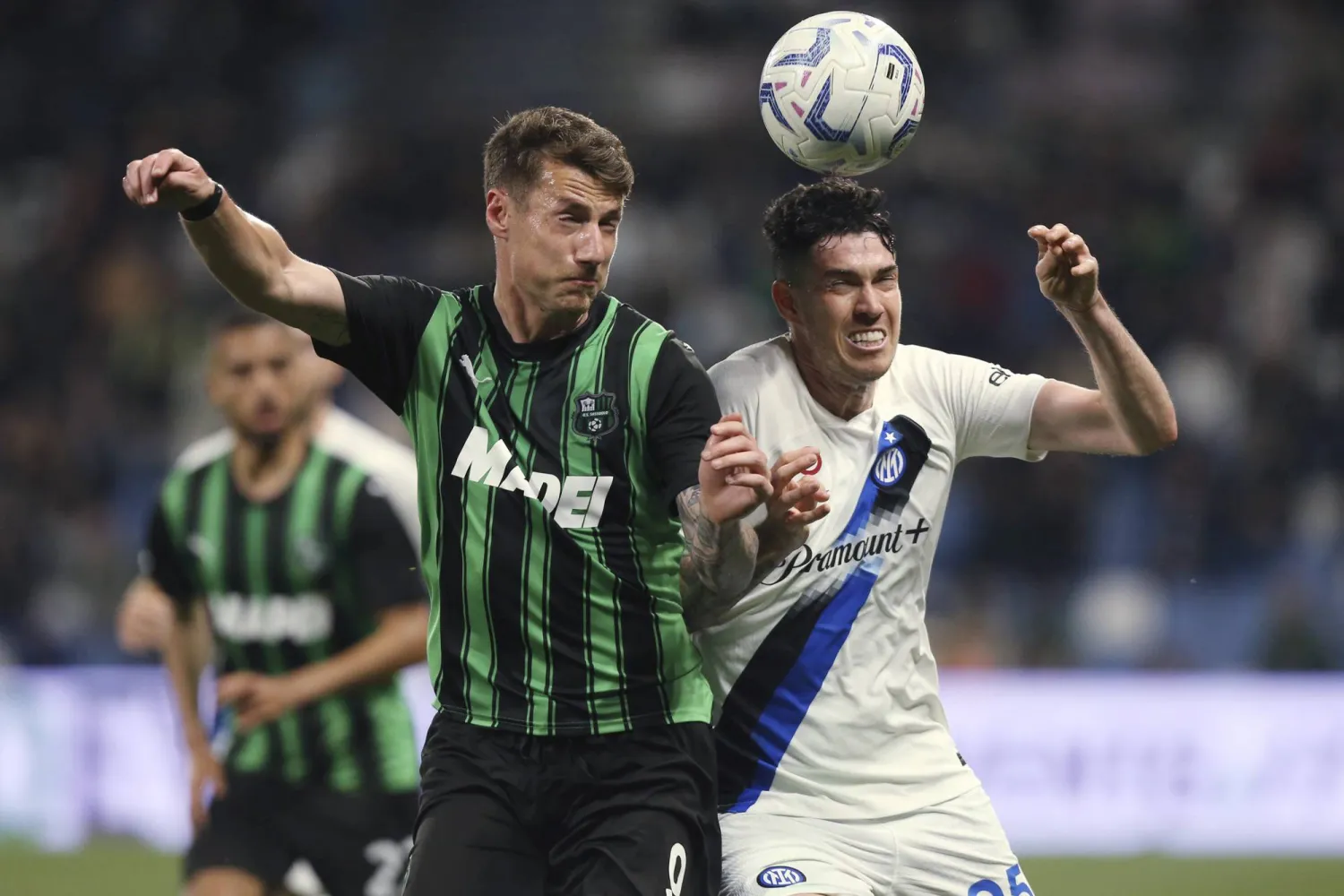 من المواجهة التي جمعت ساسولو وانتر ميلان السبت (أ.ب)