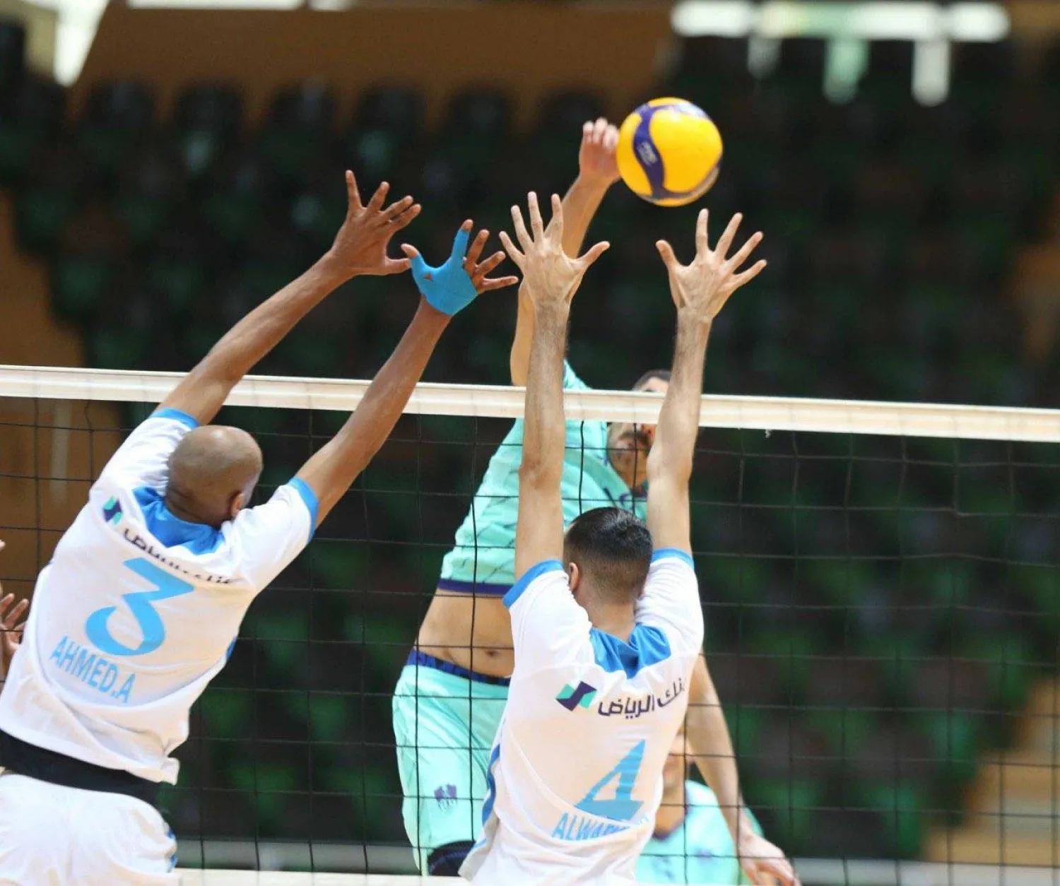 قمة جماهيرية ستجمع الهلال والأهلي الاثنين في بطولة كأس النخبة للكرة الطائرة (الشرق الأوسط)