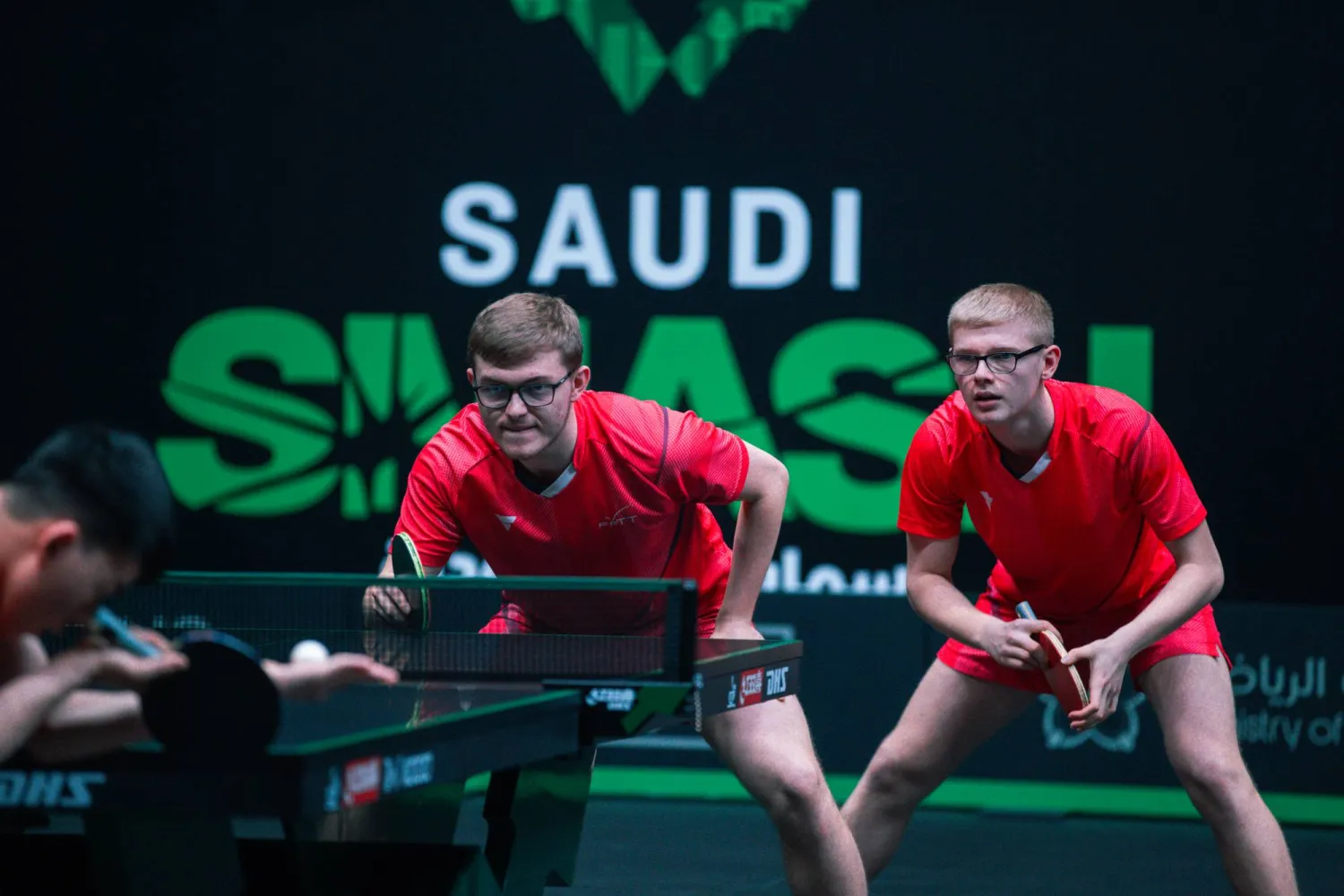 نجح العديد من نخبة لاعبي ولاعبات العالم في حجز مقاعدهم في المراحل المتقدمة (الشرق الأوسط)