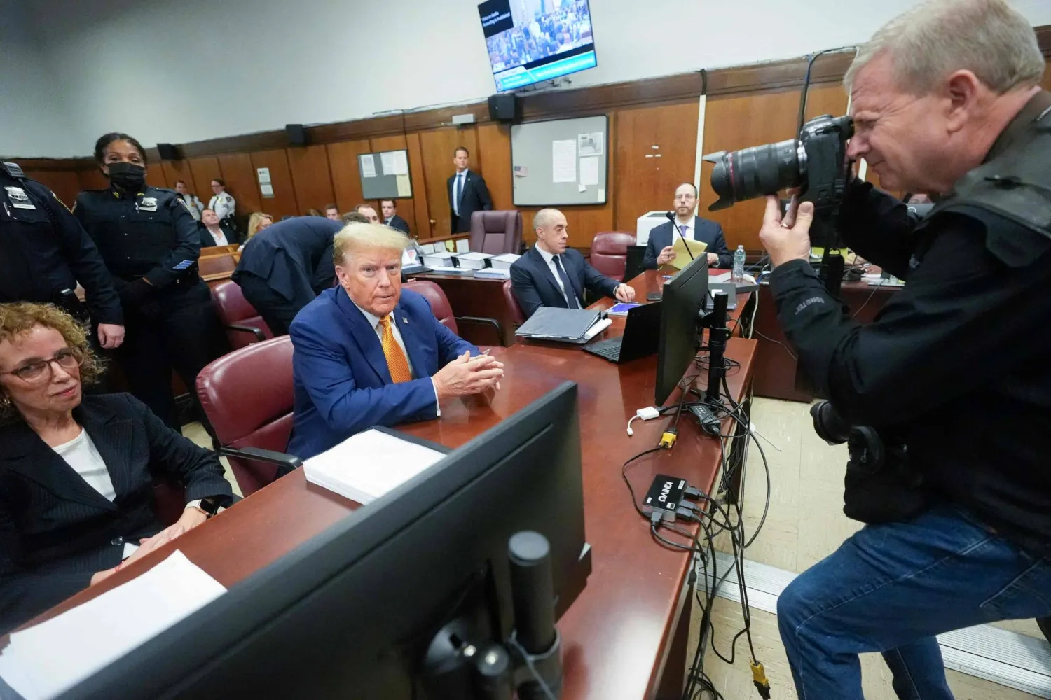 الرئيس الأميركي السابق دونالد ترمب خلال محاكمته في محكمة مانهاتن الجنائية بمدينة نيويورك، 7 مايو 2024 (أ.ف.ب)